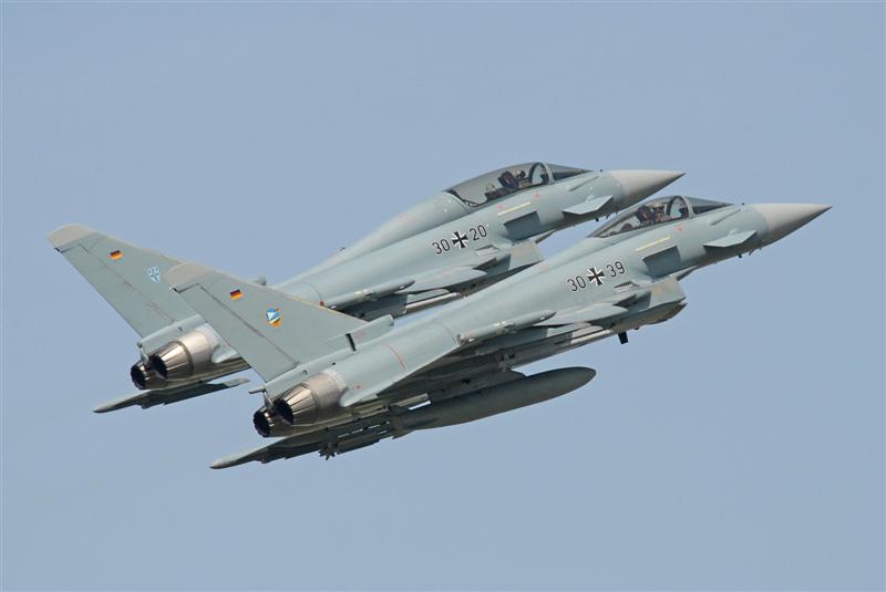 Mixed JG73 and JG74 formation.jpg